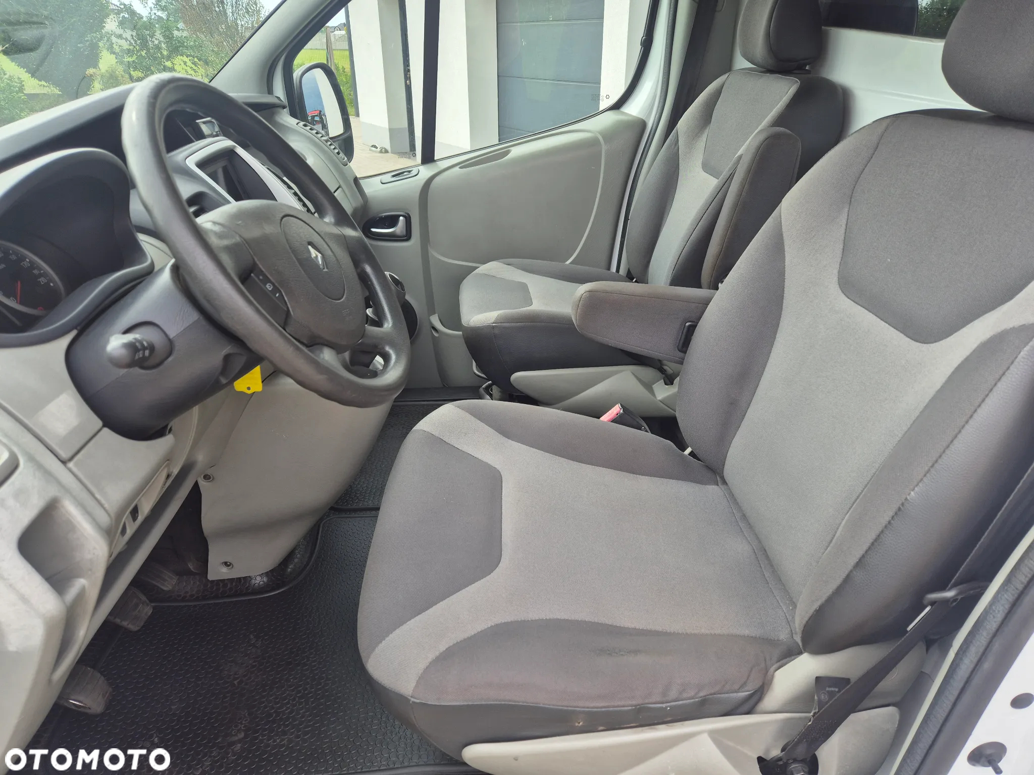 Renault Trafic - 10