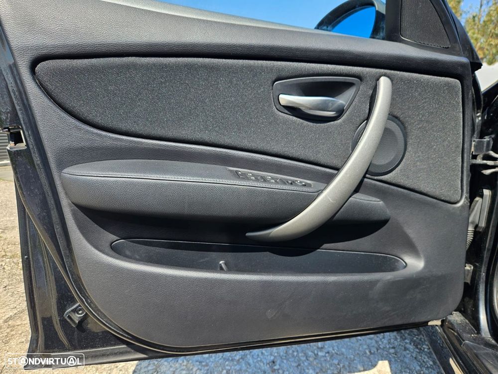 BMW 118 d Line Urban - 40