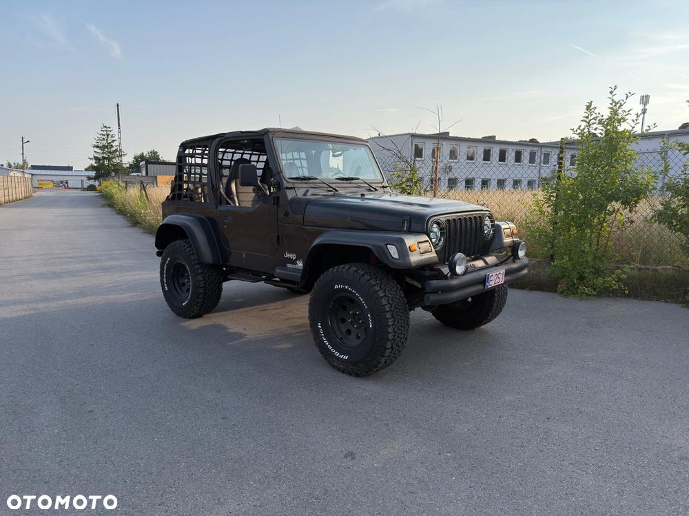 Jeep Wrangler - 1