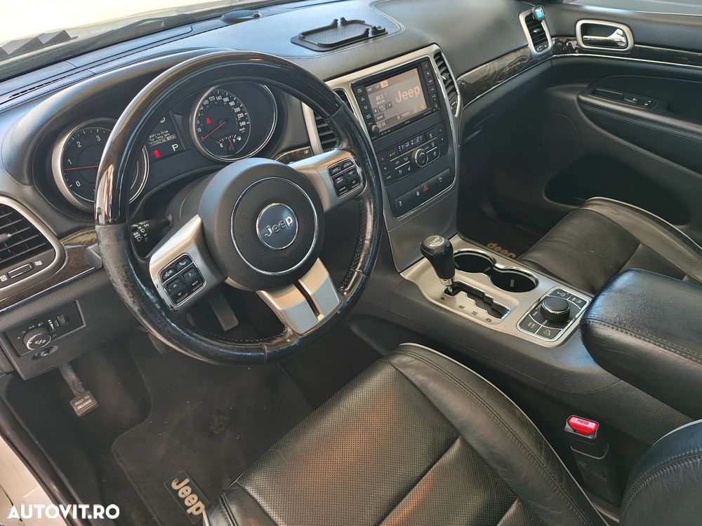 Jeep Grand Cherokee - 11