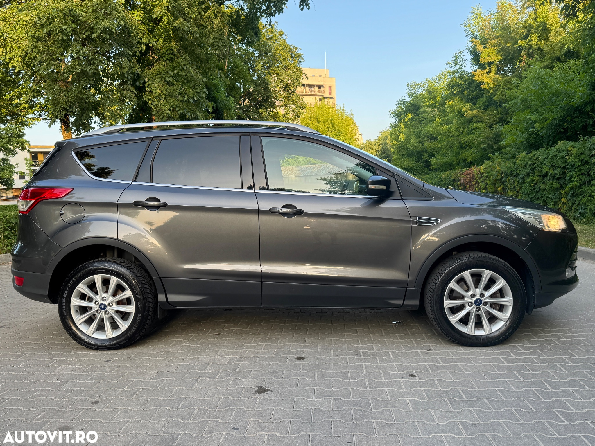 Ford Kuga 2.0 TDCi 4WD Powershift Titanium - 6