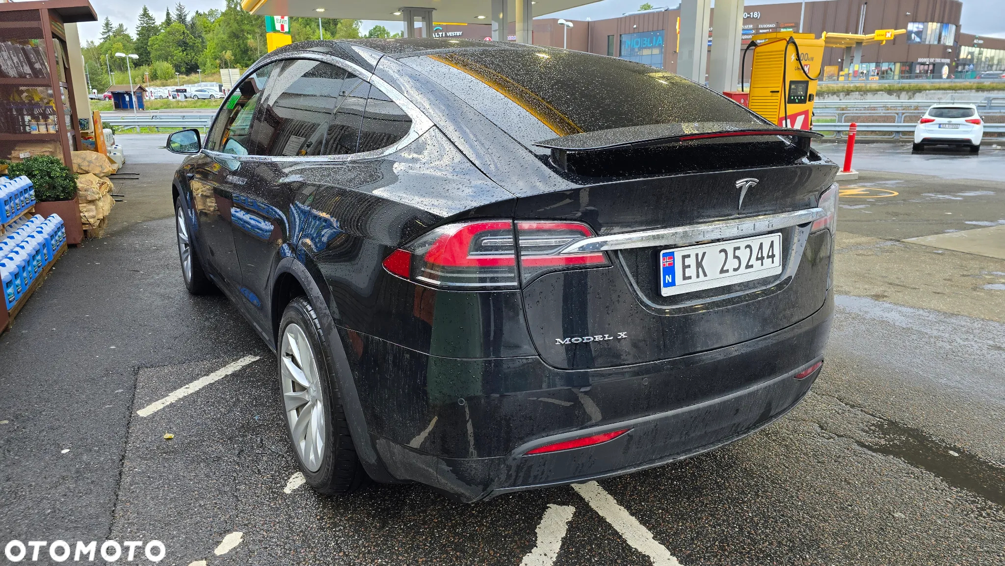 Tesla Model X Long Range Plus - 8