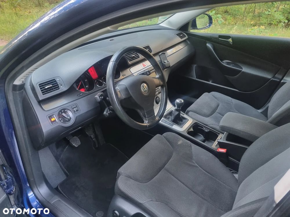 Volkswagen Passat 2.0 TDI Comfortline - 5