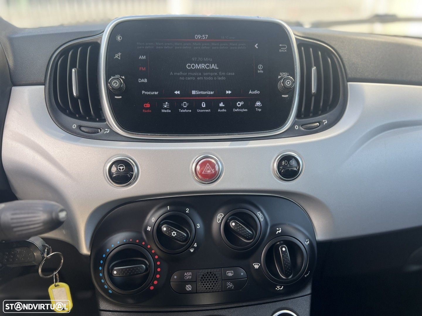 Fiat 500 1.0 Hybrid Connect - 12
