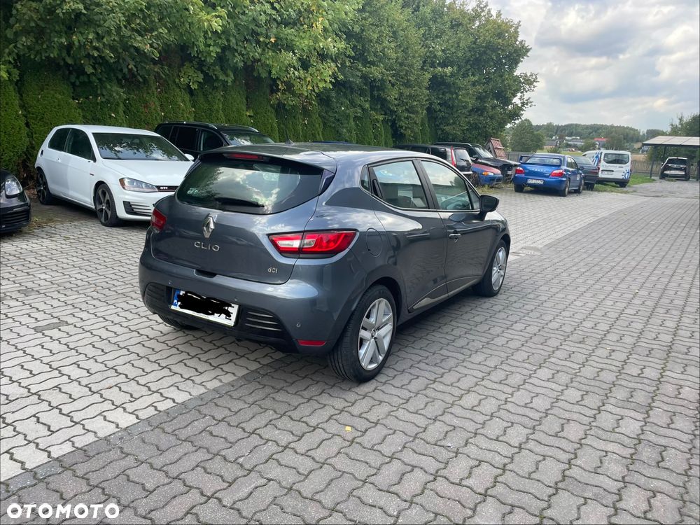 Renault Clio 1.5 dCi Alize - 8