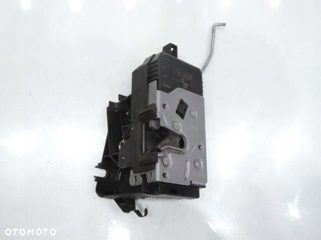 ZAMEK DRZWI PRAWY PRZÓD 24447341 OPEL VECTRA C - 1