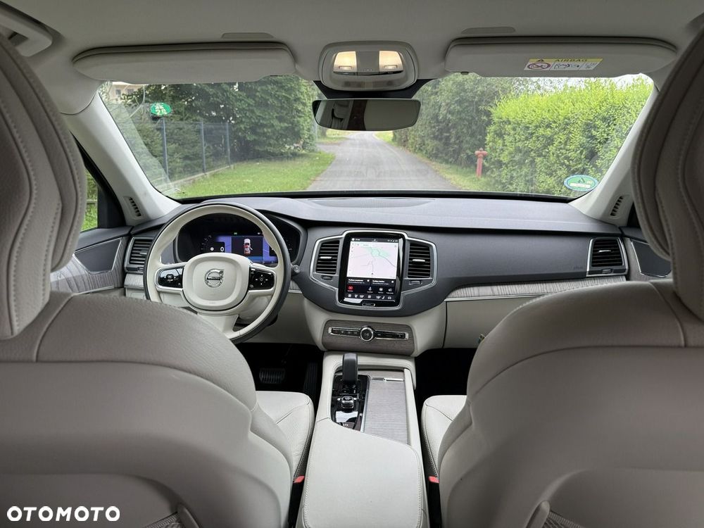 Volvo XC 90 T8 AWD Plug-In Hybrid Core 7os - 21