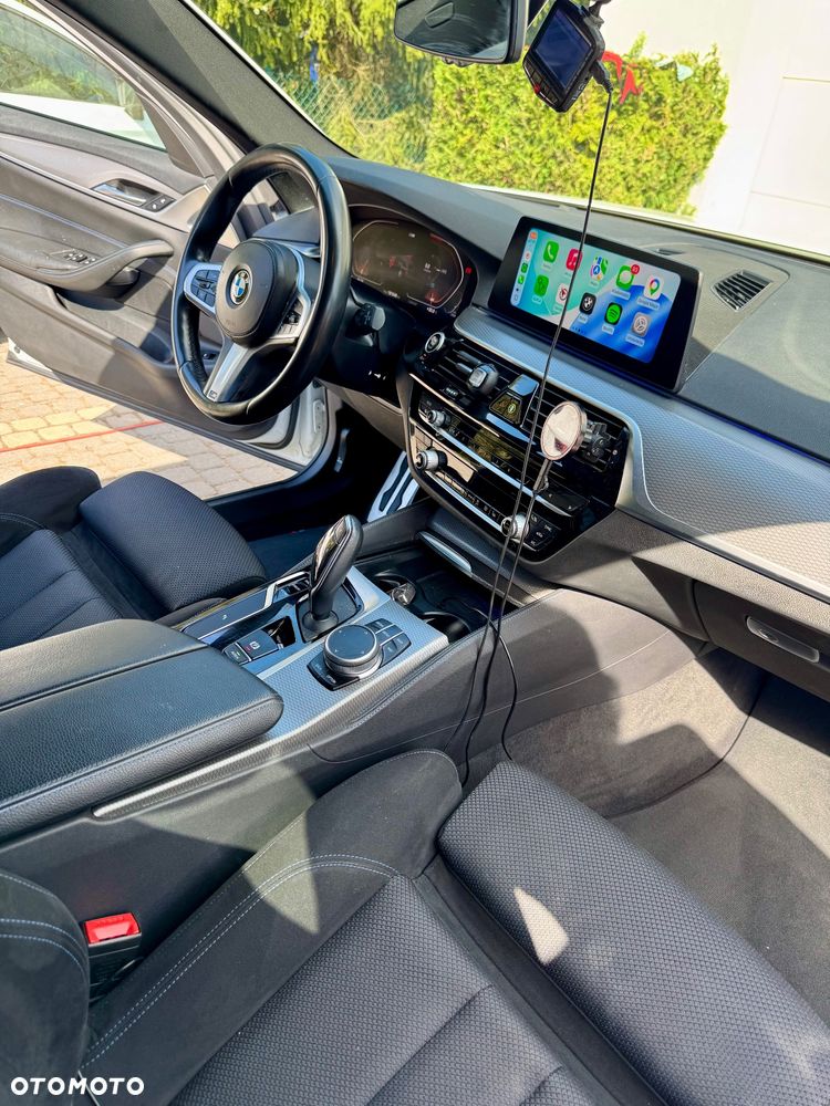 BMW Seria 5 520d M Sport sport - 11