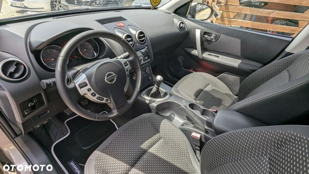 Nissan Qashqai - 14