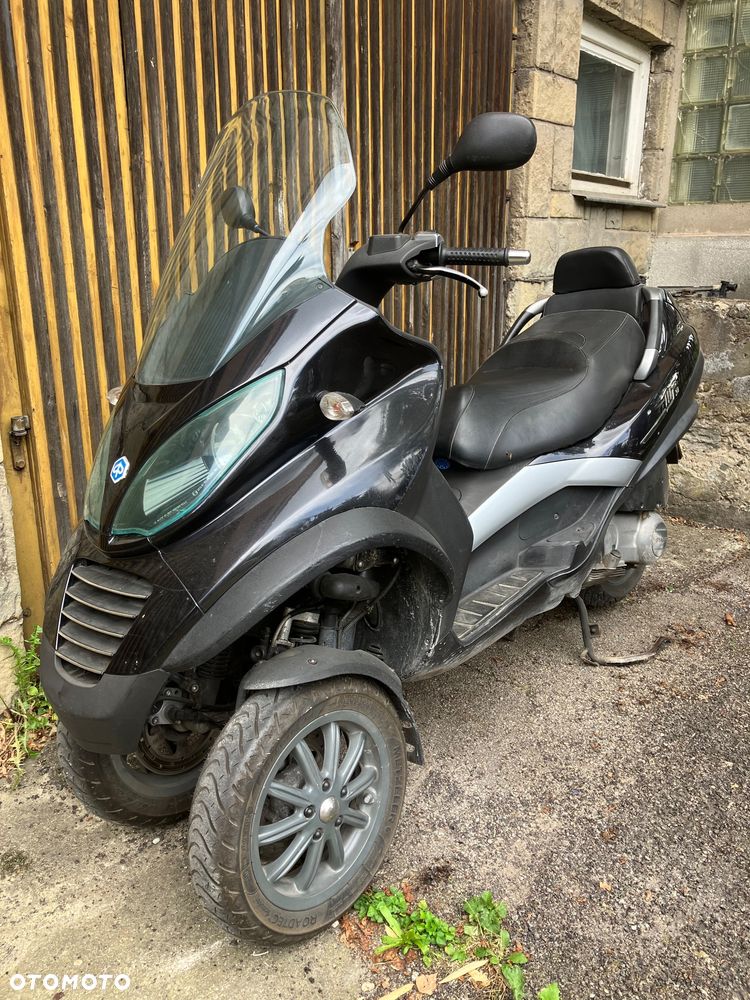 Piaggio MP-3 - 13