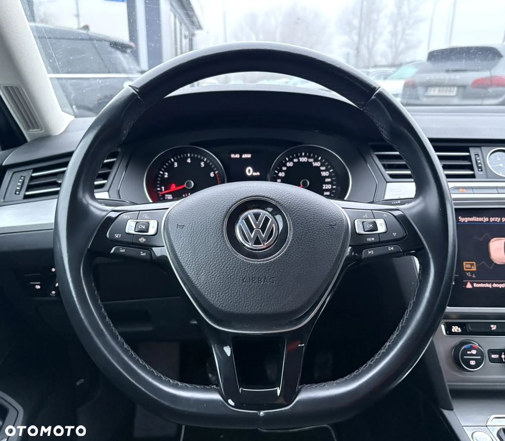Volkswagen Passat 1.5 TSI EVO Trendline - 12