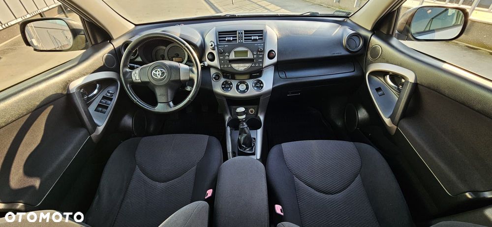 Toyota RAV4 2.2 D-4D 4x4 Executive - 22