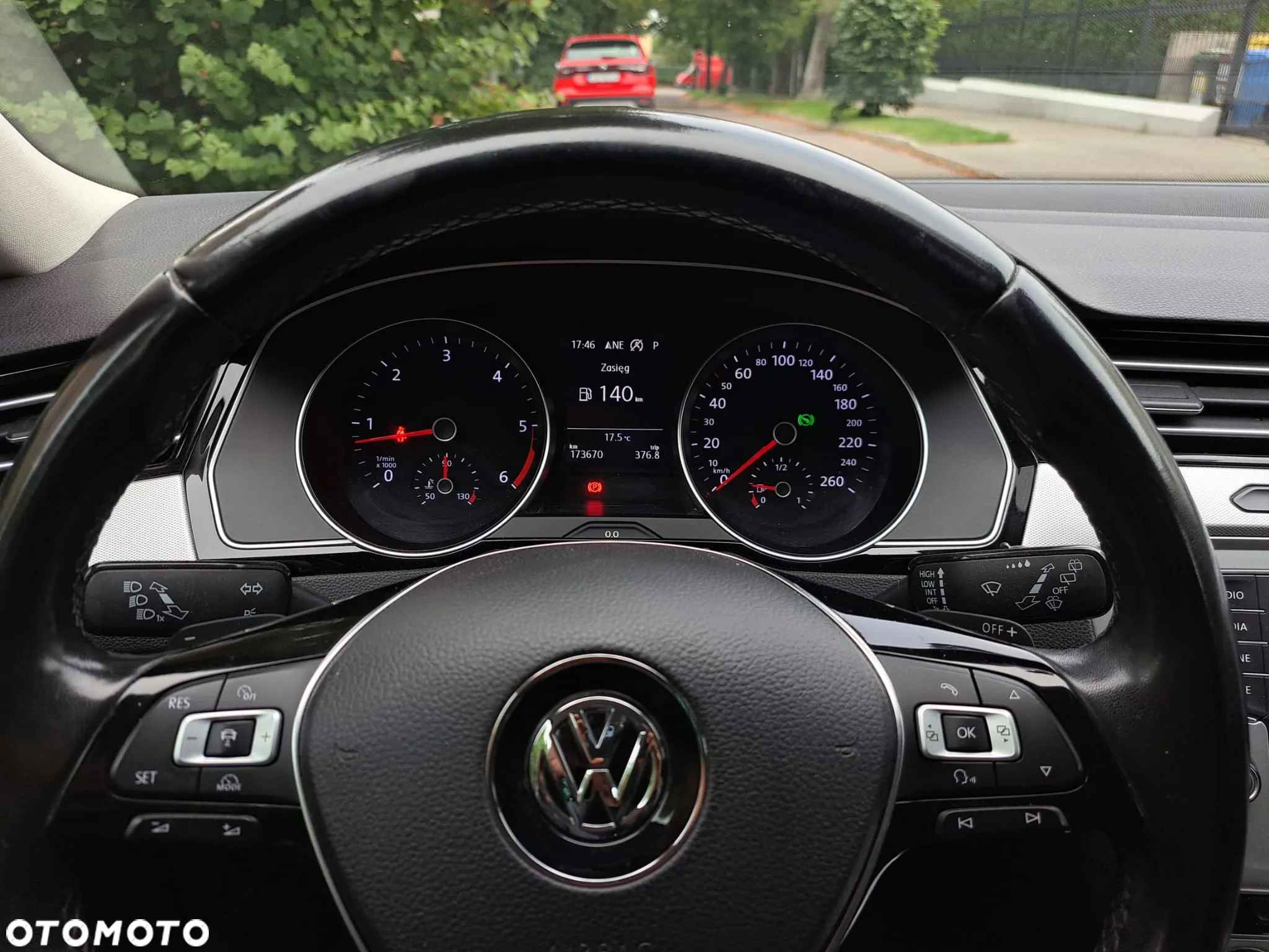 Volkswagen Passat Variant 1.6 TDI SCR DSG Business - 16