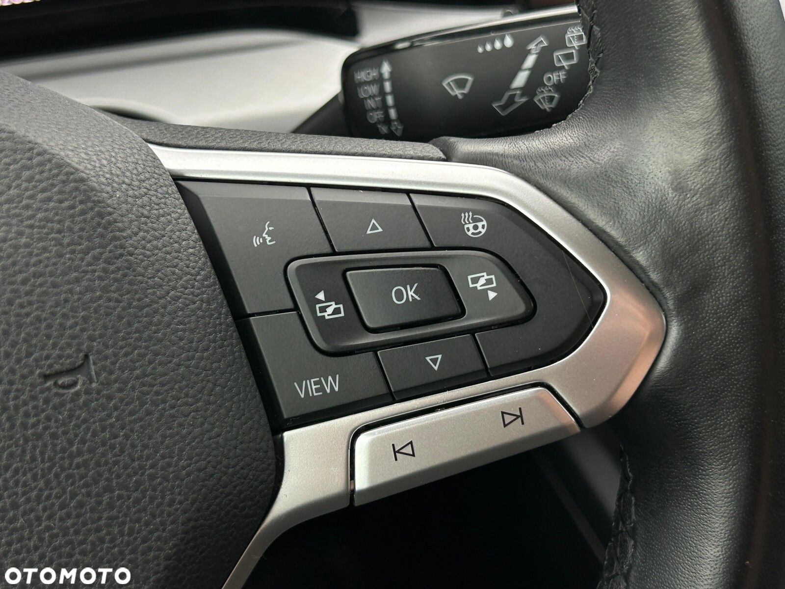 Volkswagen Golf VIII 1.5 TSI EVO Life - 22