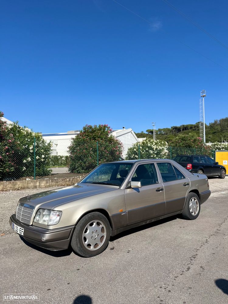 Mercedes-Benz E 250 D Turbo - 2