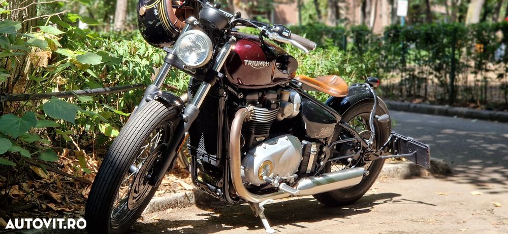 Triumph Bonneville Bobber - 5