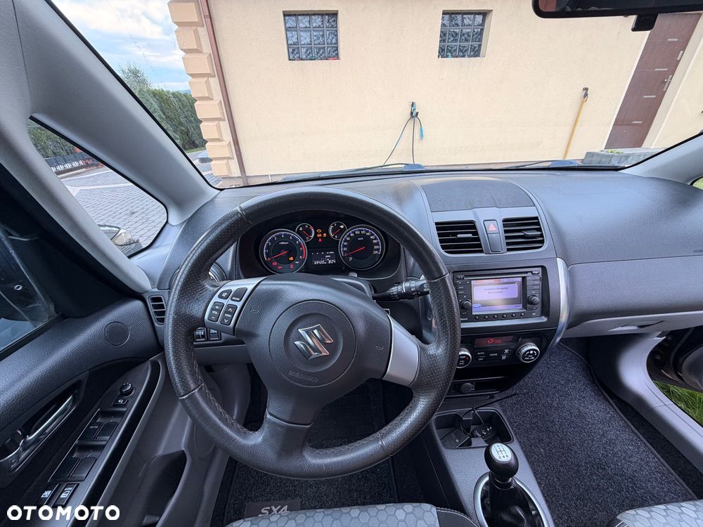Suzuki SX4 - 16