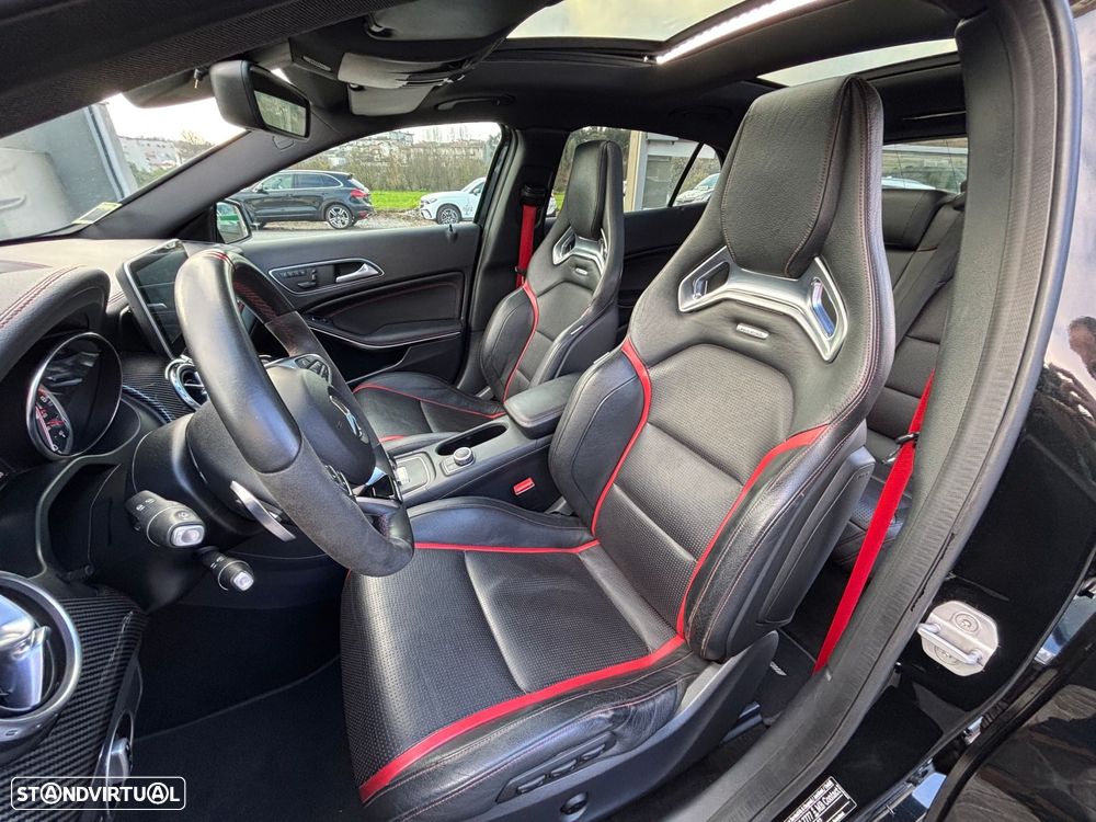 Mercedes-Benz GLA 45 AMG 4Matic 7G-DCT - 17