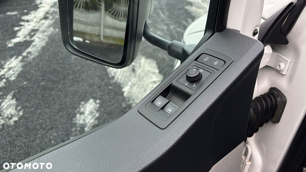 Volkswagen Transporter T6 - 6