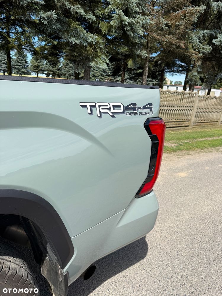 Toyota Tundra - 15
