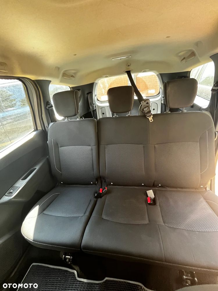 Dacia Lodgy 1.6 SCe Laureate S&S - 13