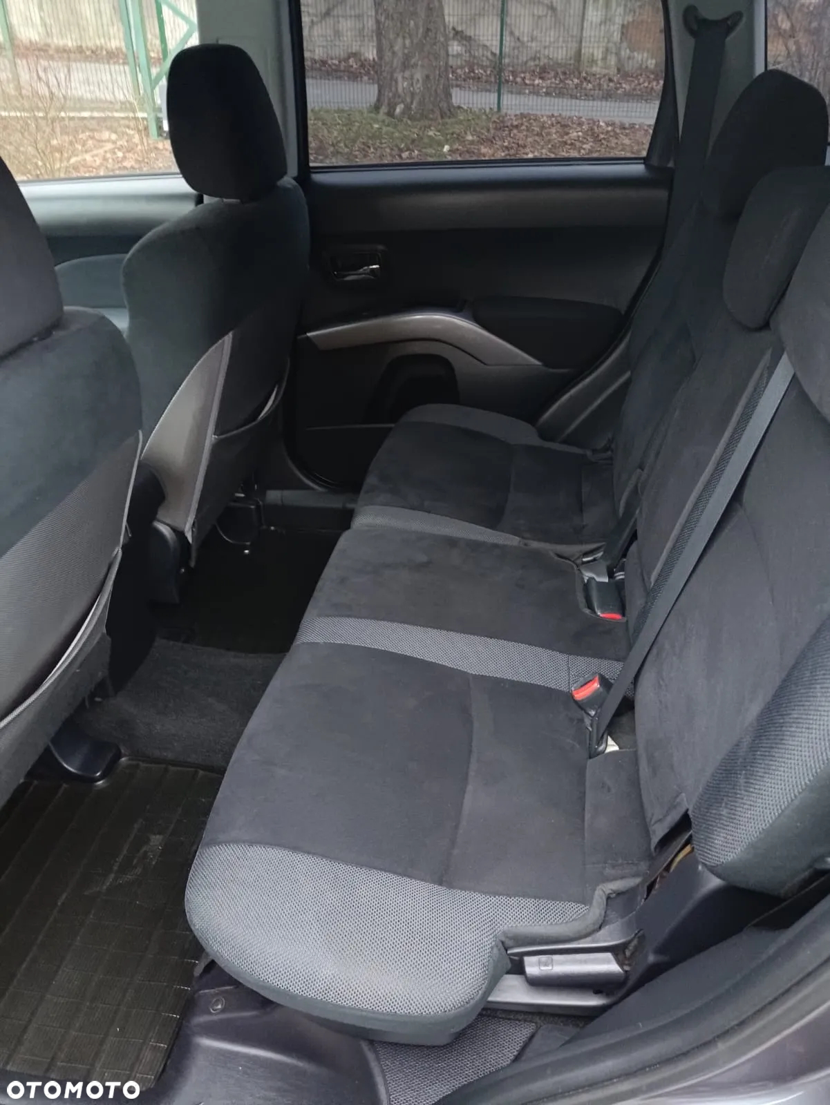 Mitsubishi Outlander - 6