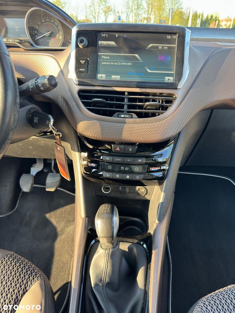 Peugeot 2008 1.6 VTi Allure - 8