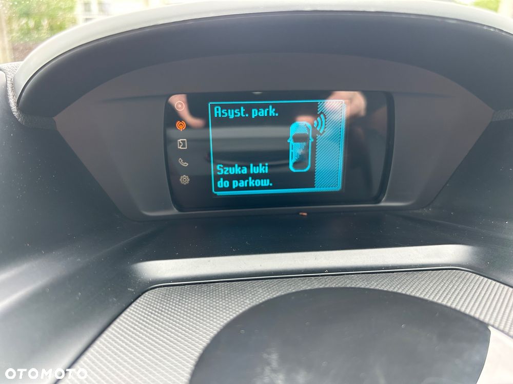 Ford Kuga 1.5 EcoBoost 2x4 Titanium - 28