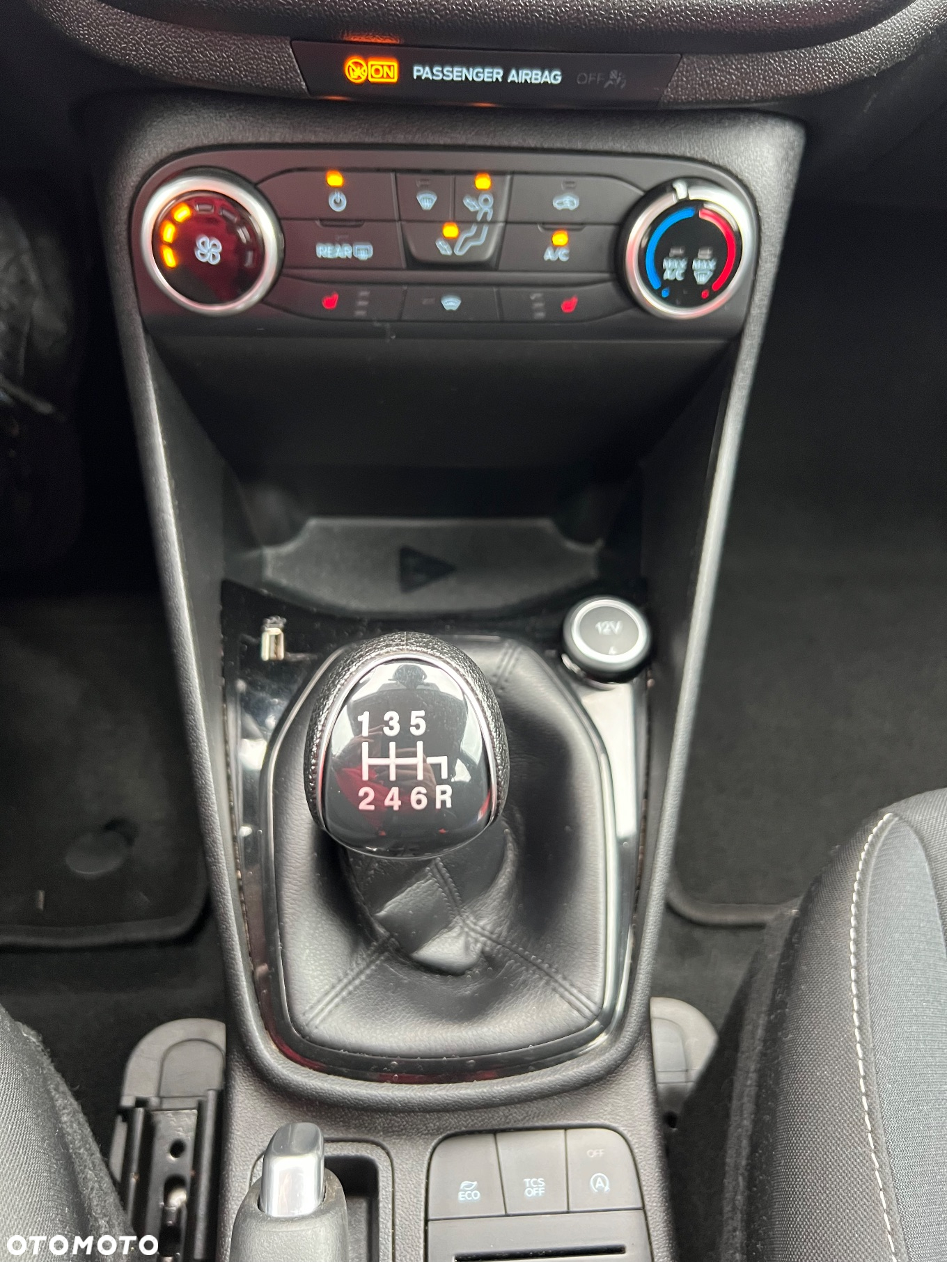 Ford Fiesta 1.0 EcoBoost S&S COOL&CONNECT - 13