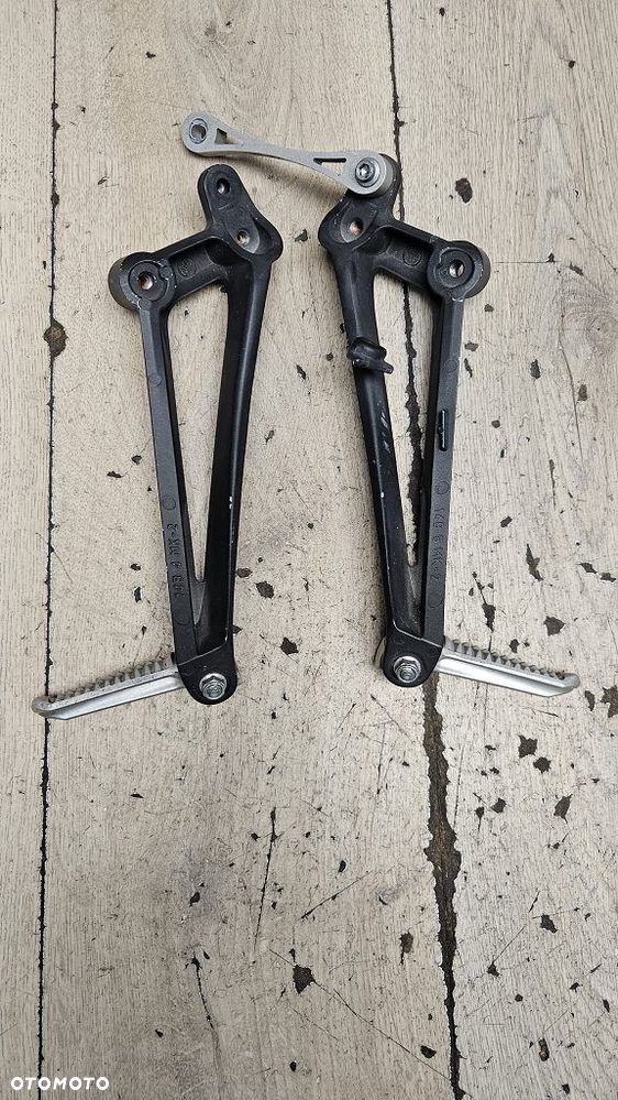 Set podnóżek pasażera prawy lewy Yamaha YZF R1 RN22 - 8