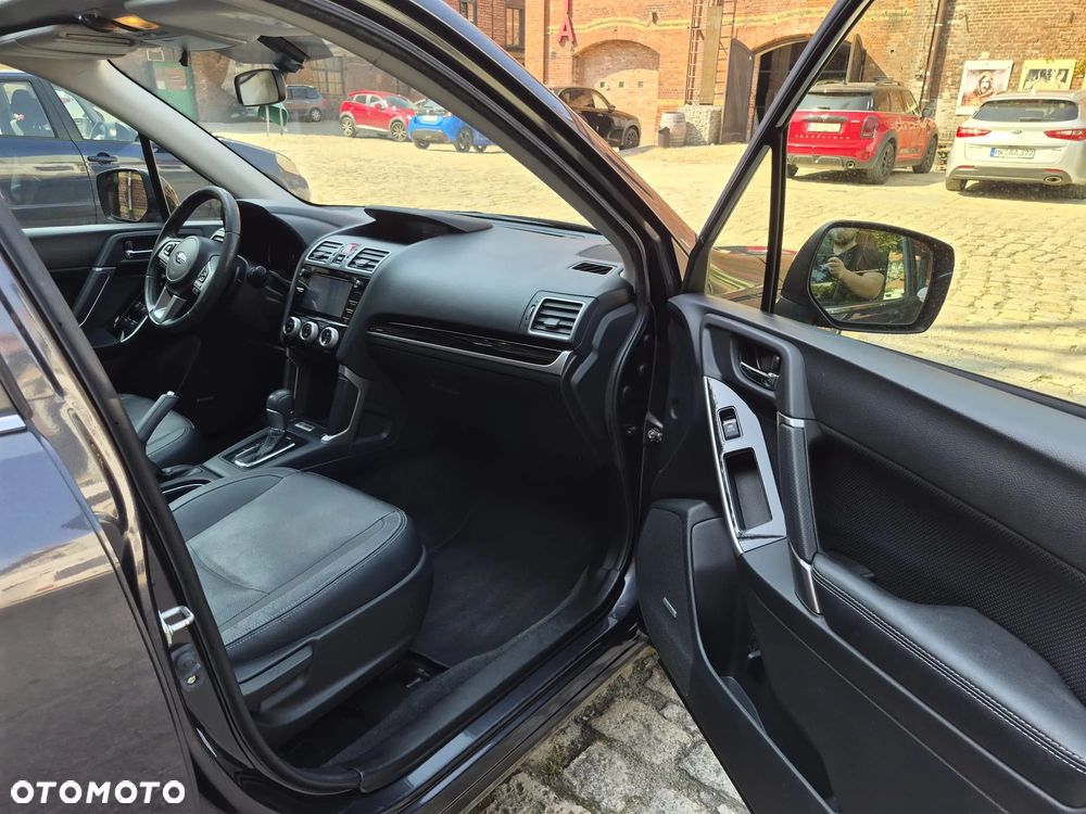 Subaru Forester 2.0 XT Platinum Lineartronic - 9