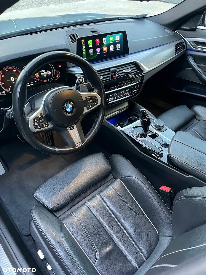 BMW Seria 5 520d M Sport - 14