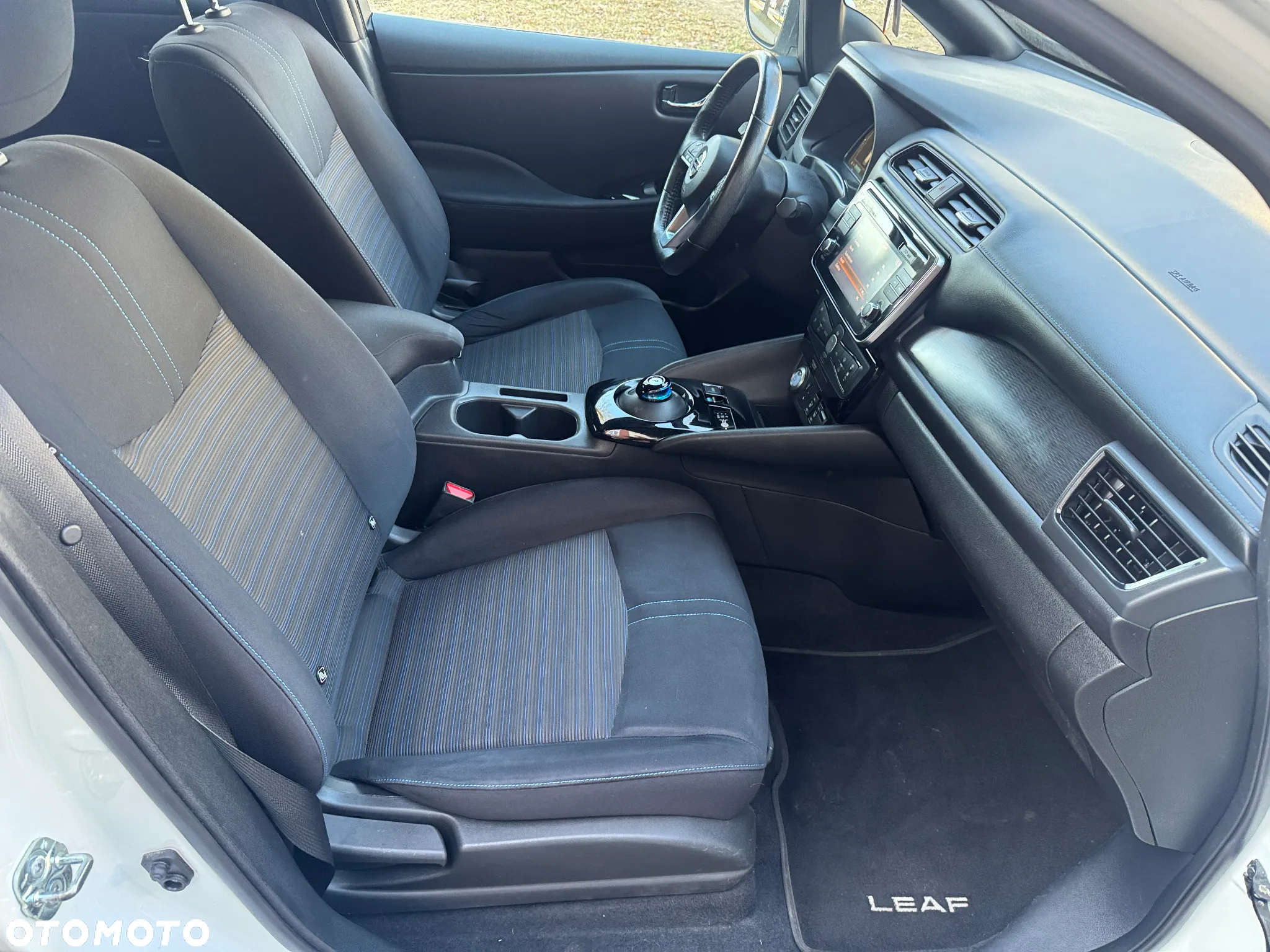 Nissan Leaf 40kWh Tekna - 27
