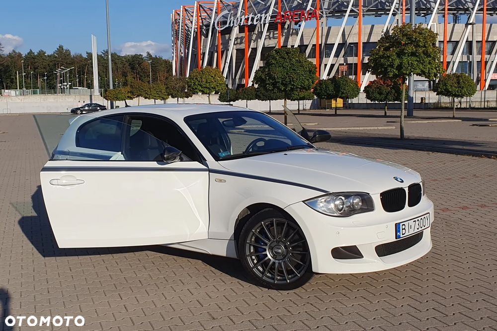 BMW Seria 1 123d - 23