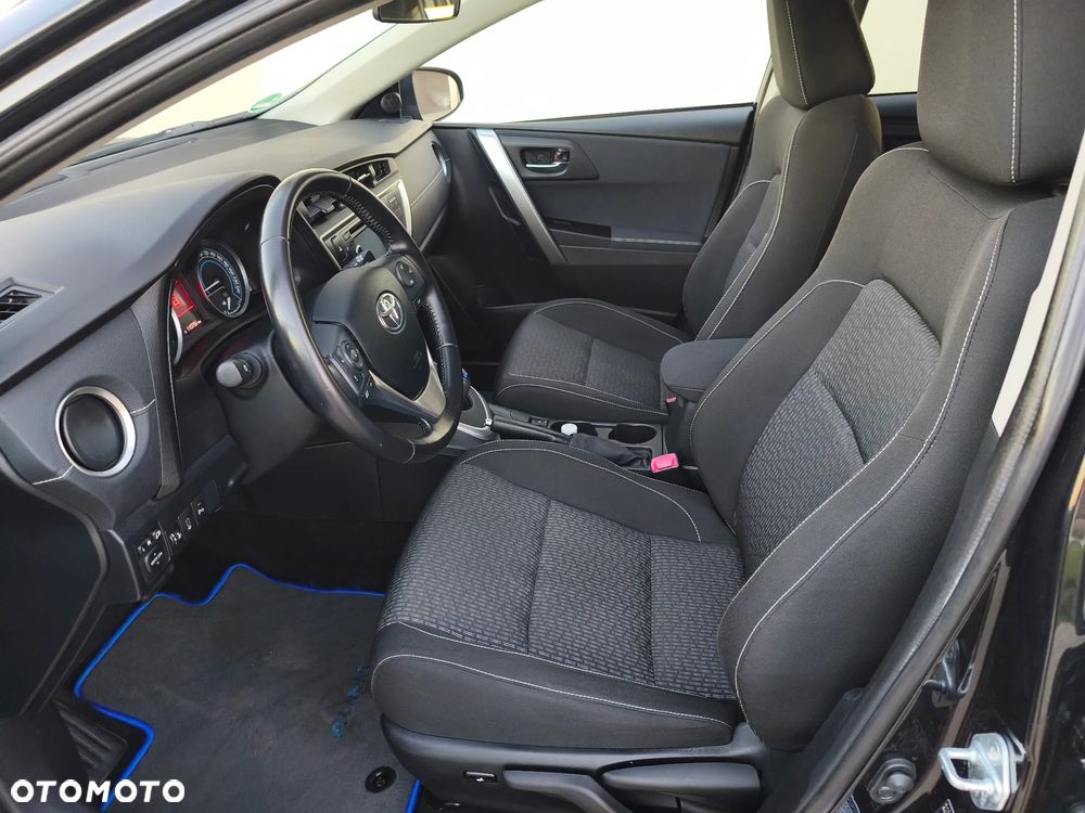 Toyota Auris - 13