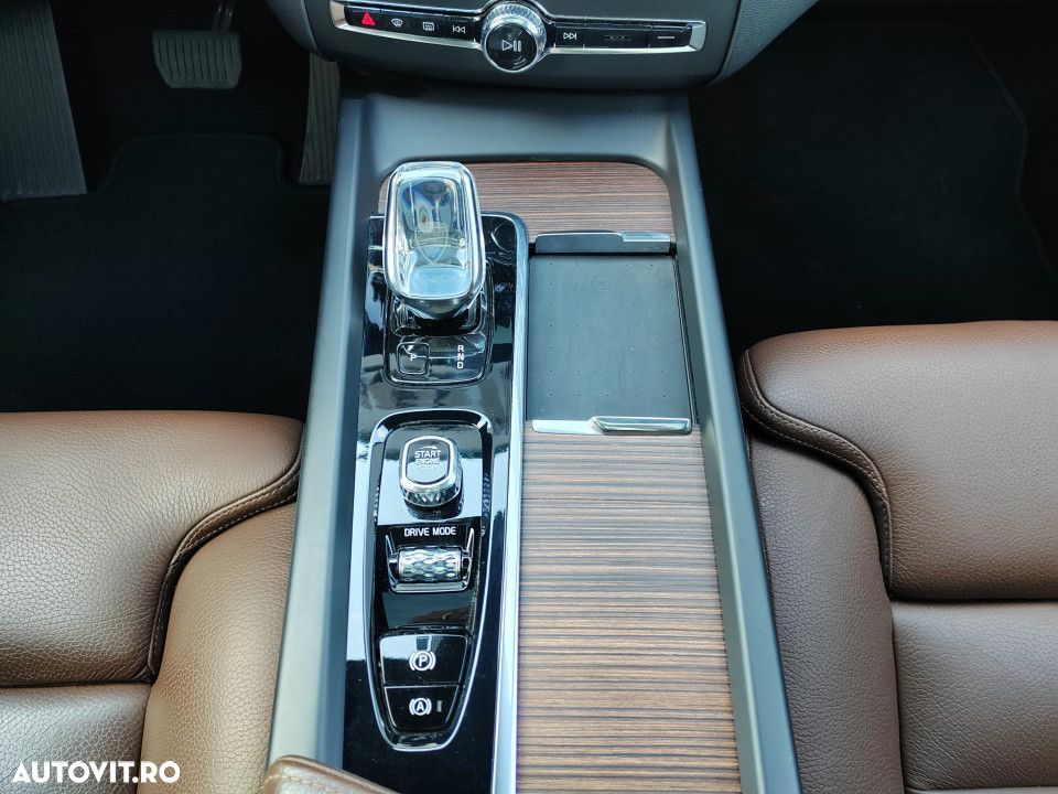 Volvo XC 60 T8 AWD Recharge Geartronic Inscription - 28