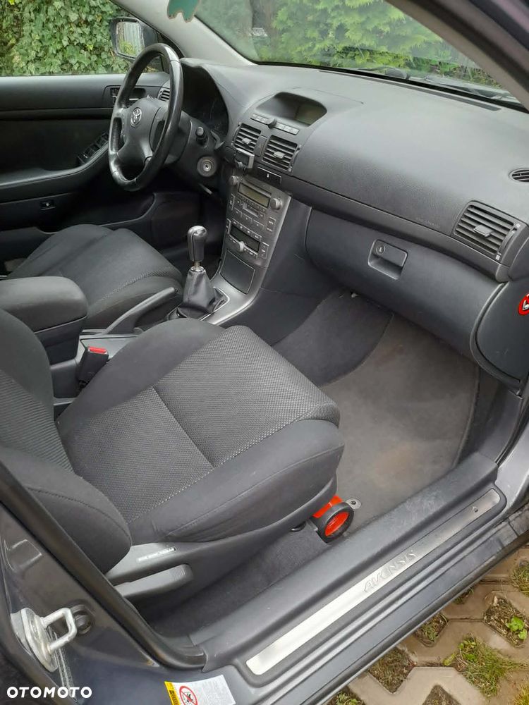 Toyota Avensis 2.0 D-4D Sol - 7