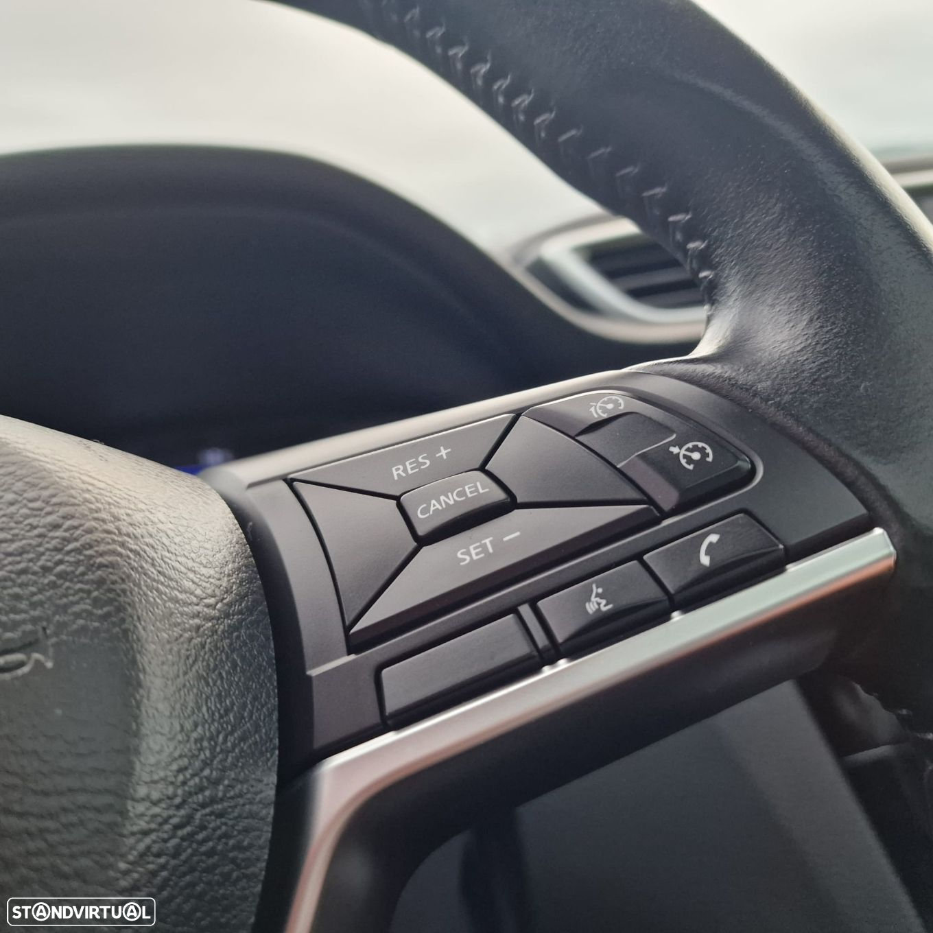 Nissan Qashqai 1.3 DIG-T N-Connecta J18 Led - 17