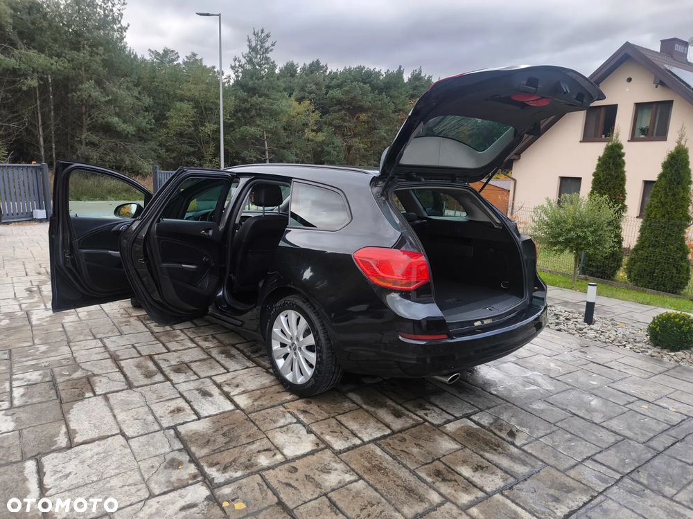 Opel Astra 1.4 Turbo 150 Jahre - 10
