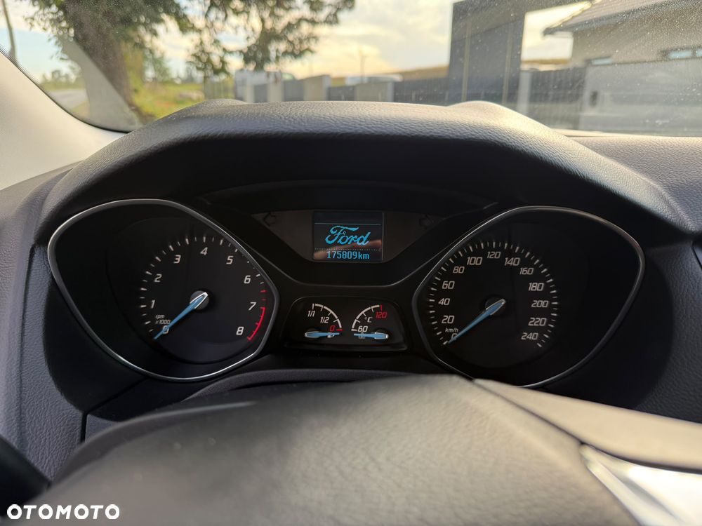 Ford Focus 1.0 EcoBoost Titanium - 22