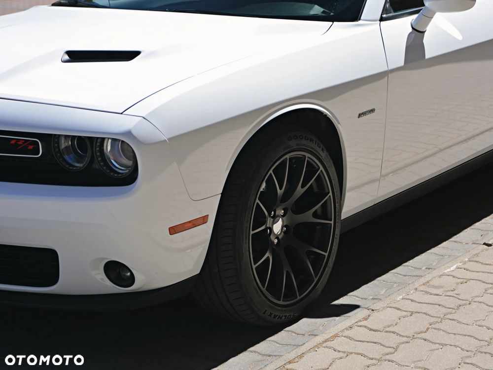 Dodge Challenger 5.7 R/T - 8