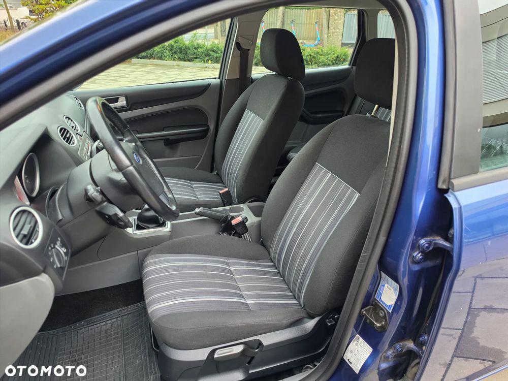 Ford Focus - 21