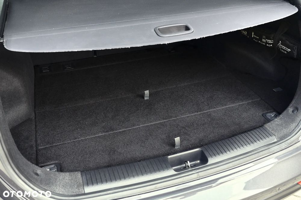 Kia Ceed 1.6 CRDi 128 Platinum Edition - 17