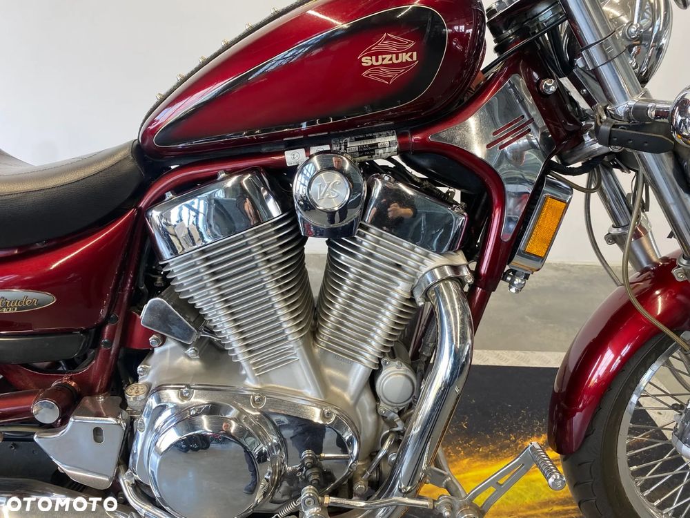 Suzuki Intruder - 23