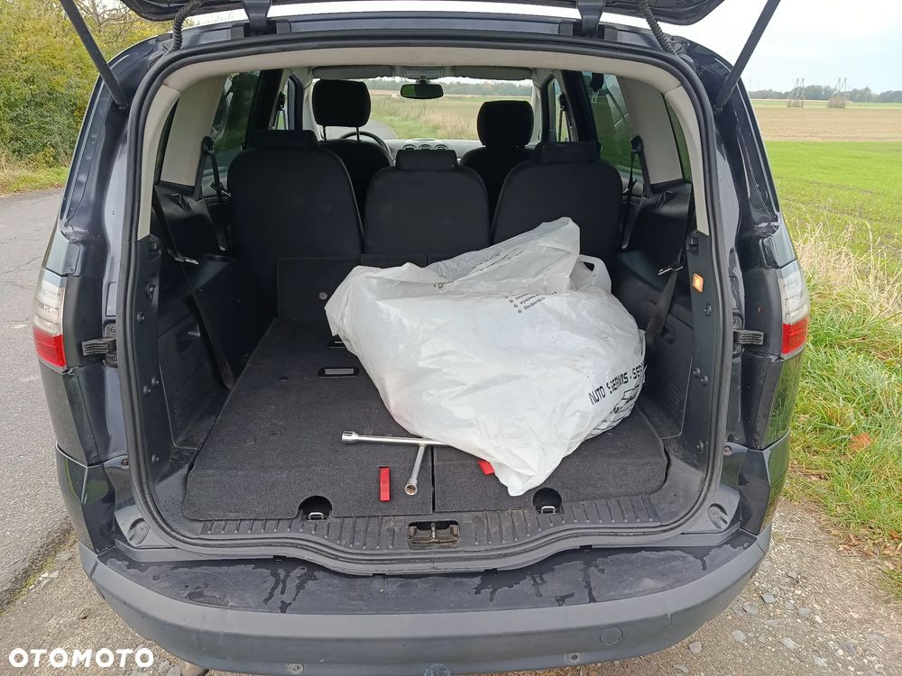 Ford S-Max 2.0 TDCi Ambiente - 13