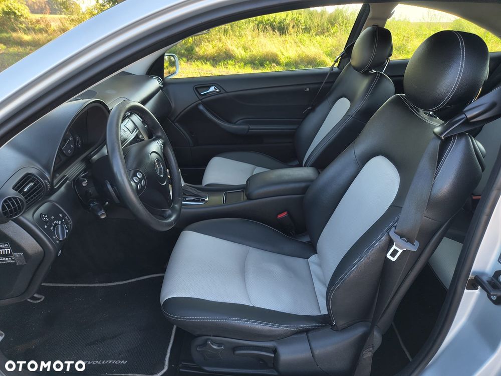 Mercedes-Benz Klasa C 180 Kompressor Automatik Sport Edition - 7