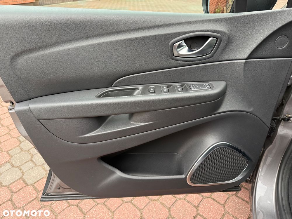 Renault Captur - 21