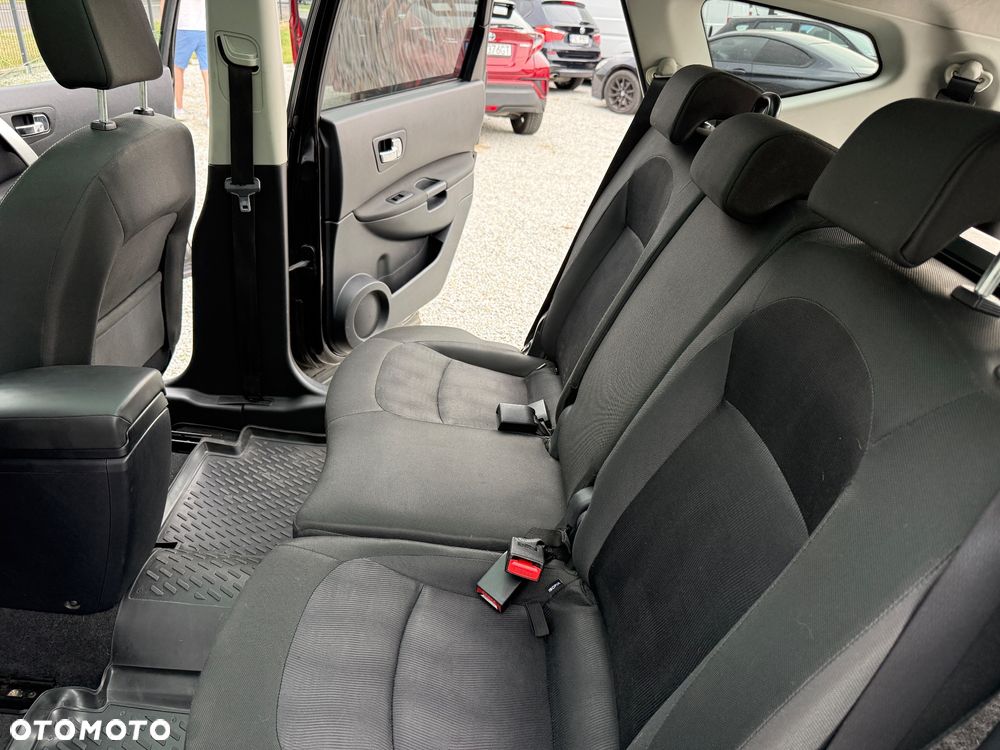 Nissan Qashqai+2 - 12