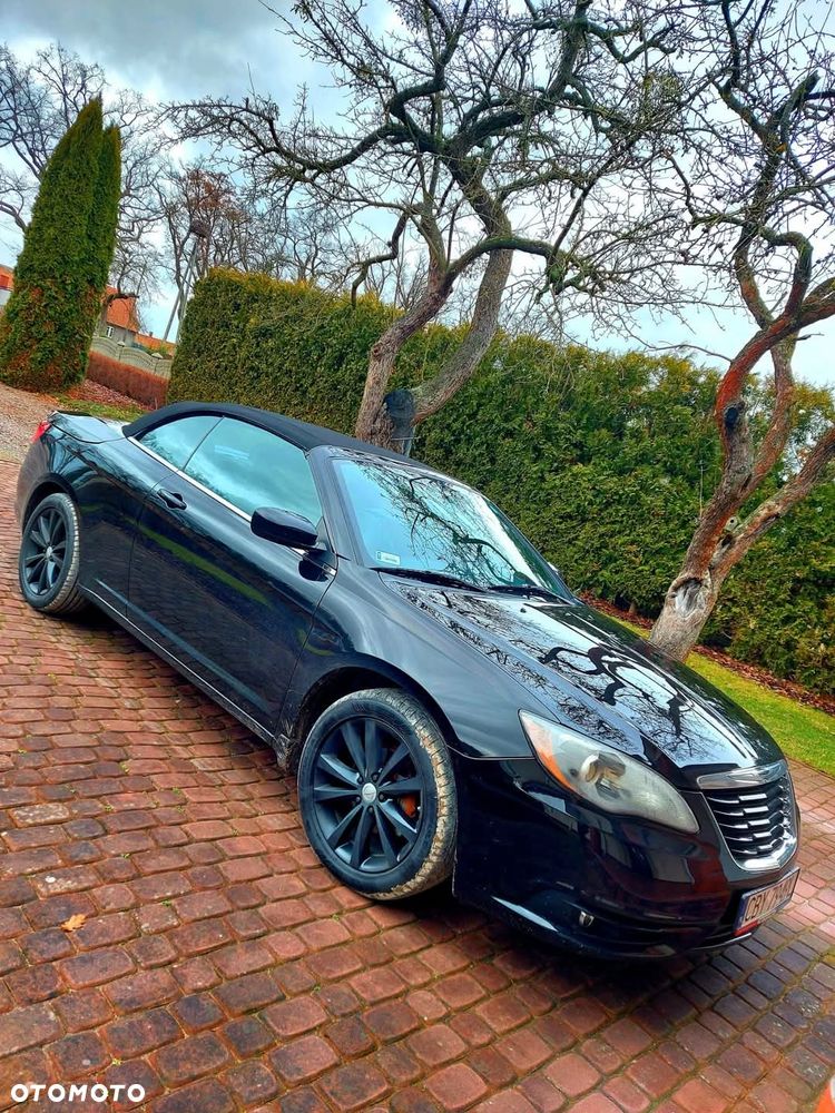 Chrysler 200 - 7