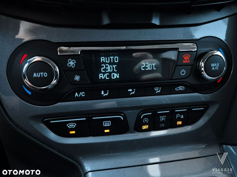 Ford Focus 1.6 EcoBoost Titanium - 13